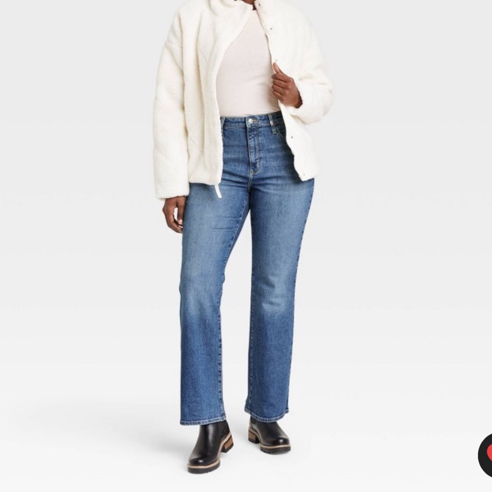 NWT Target Universal Thread High Rise Bootcut jeans in size 10R Medium Wash